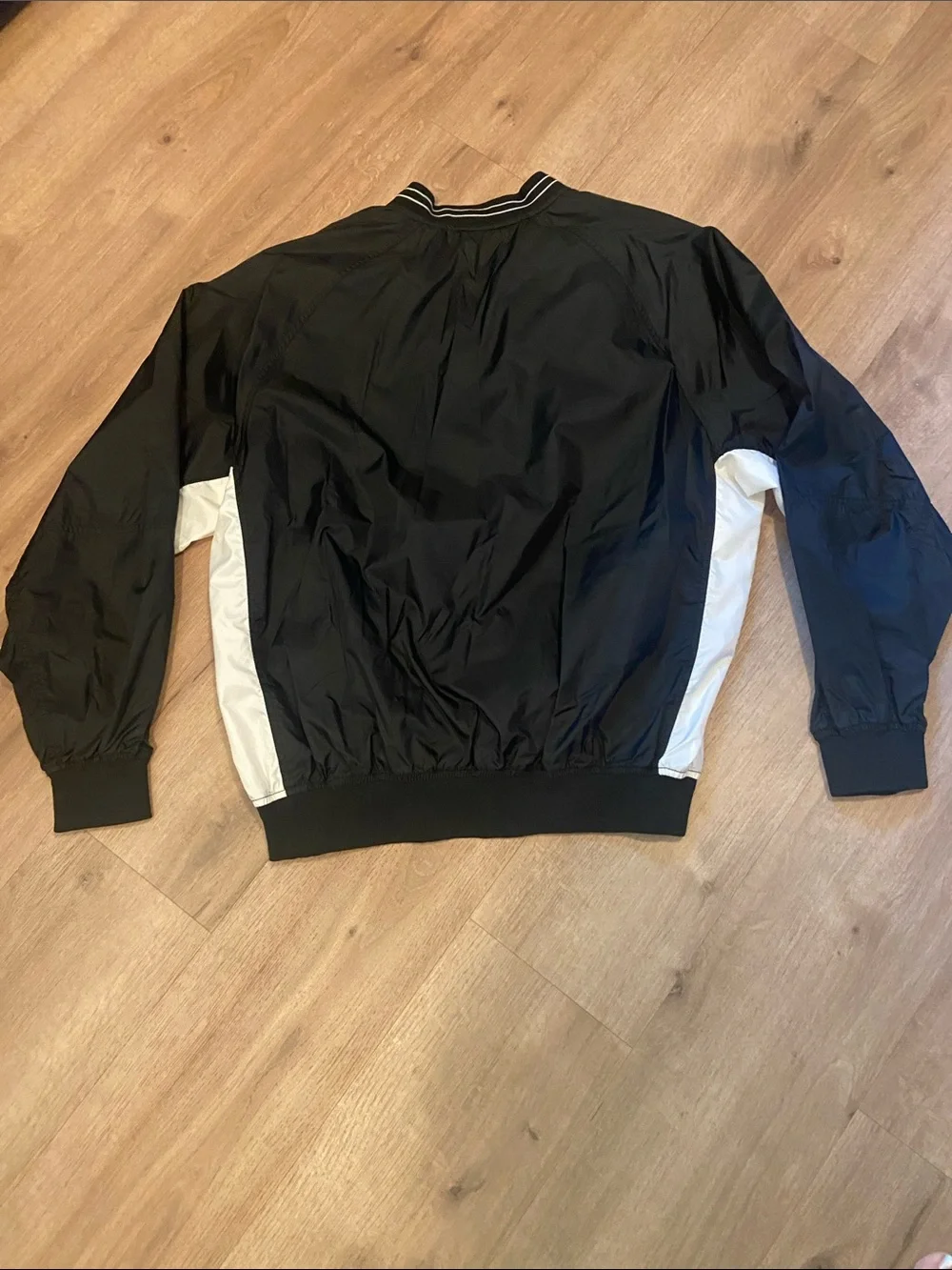 Vintage Y2K Nike Windbreaker Jacket Size L Blk/Wht Center Swoosh Pullover V-Neck